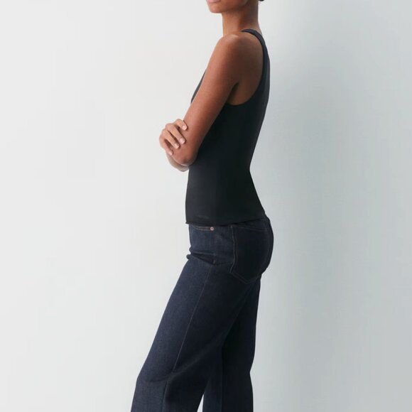 ARITZIA Original Contour '90s Tank - Picture 2 of 4